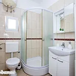 Holiday home With Heated Swimming Pool 70 Meters From The Beach-bobanac