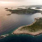 펜션 With Heated Swimming Pool 70 Meters From The Beach-bobanac Ražanj