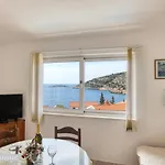펜션 With Heated Swimming Pool 70 Meters From The Beach-bobanac