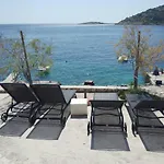 Holiday home With Heated Swimming Pool 70 Meters From The Beach-bobanac *