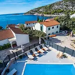 With Heated Swimming Pool 70 Meters From The Beach-bobanac Holiday home Razanj