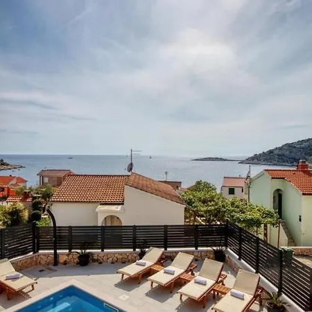 度假居 With Heated Swimming Pool 70 Meters From The Beach-bobanac