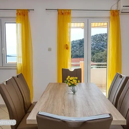 度假居 With Heated Swimming Pool 70 Meters From The Beach-bobanac
