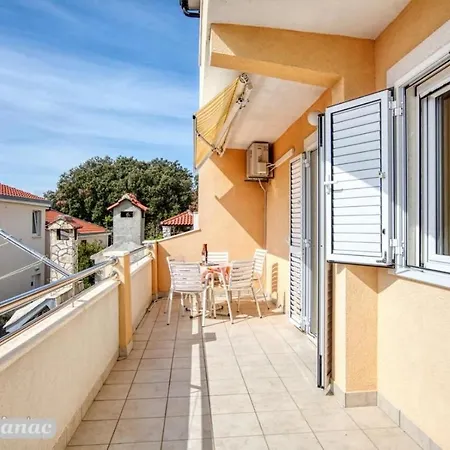 With Heated Swimming Pool 70 Meters From The Beach-bobanac * Ražanj