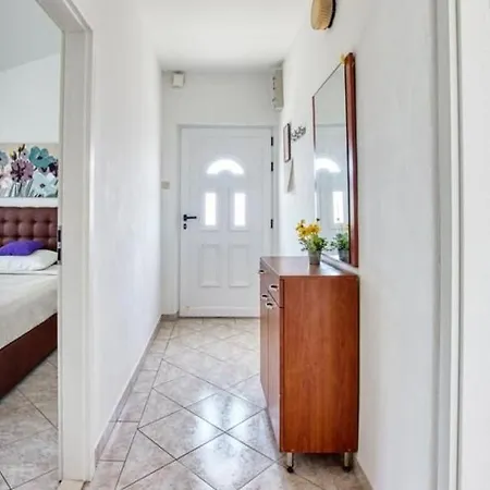 Holiday home With Heated Swimming Pool 70 Meters From The Beach-bobanac Razanj
