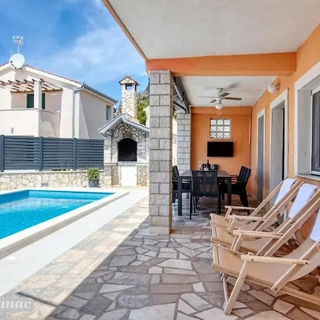 Semesterbostad With Heated Swimming Pool 70 Meters From The Beach-bobanac Ražanj