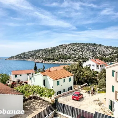 בית נופש With Heated Swimming Pool 70 Meters From The Beach-bobanac