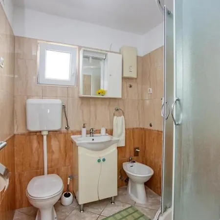 With Heated Swimming Pool 70 Meters From The Beach-bobanac Ražanj