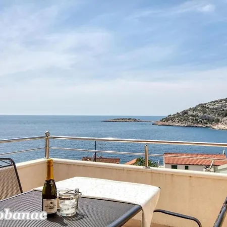 Holiday home With Heated Swimming Pool 70 Meters From The Beach-bobanac Razanj