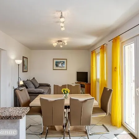 度假居 With Heated Swimming Pool 70 Meters From The Beach-bobanac *