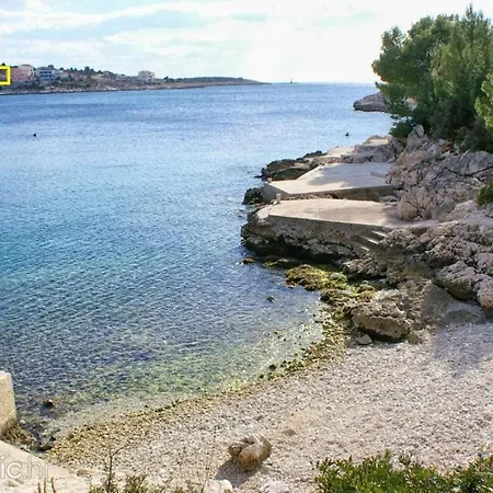 With Heated Swimming Pool 70 Meters From The Beach-bobanac Ražanj