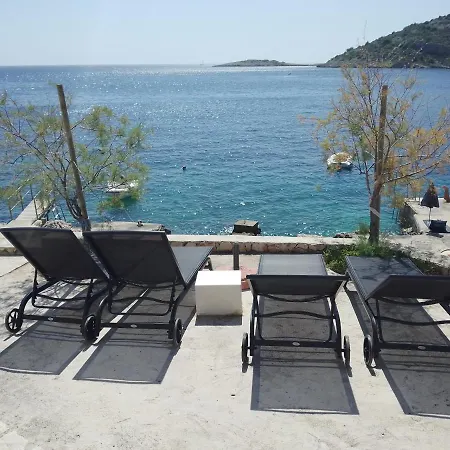 בית נופש With Heated Swimming Pool 70 Meters From The Beach-bobanac *