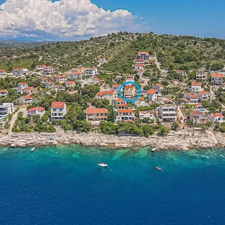 With Heated Swimming Pool 70 Meters From The Beach-bobanac