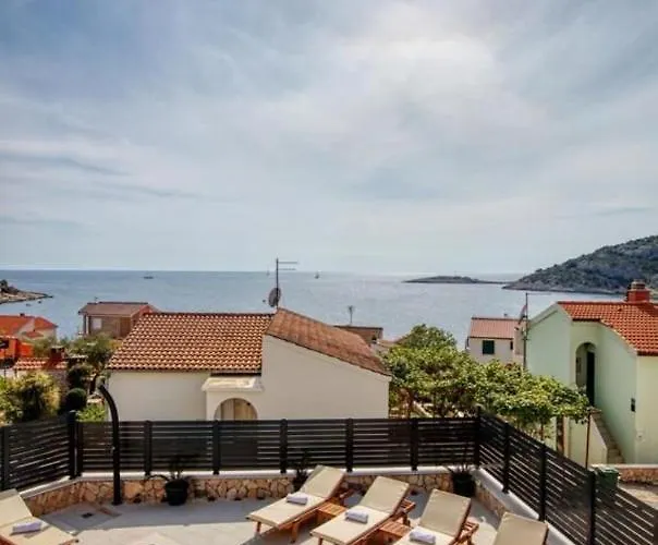 Tatil Evi With Heated Swimming Pool 70 Meters From The Beach-bobanac