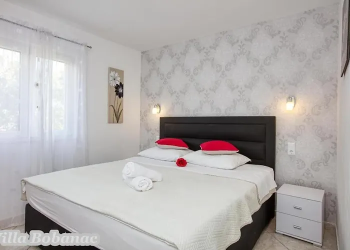 With Heated Swimming Pool 70 Meters From The Beach-bobanac Tatil Evi Ražanj