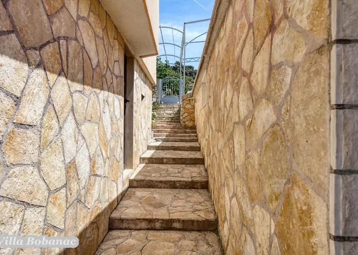 With Heated Swimming Pool 70 Meters From The Beach-bobanac בית נופש *