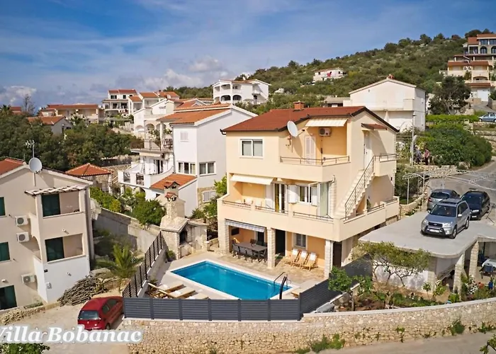 Tatil Evi With Heated Swimming Pool 70 Meters From The Beach-bobanac