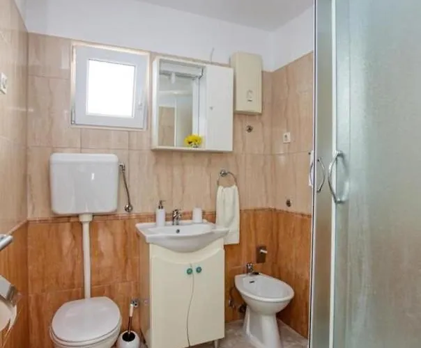 With Heated Swimming Pool 70 Meters From The Beach-bobanac Ražanj