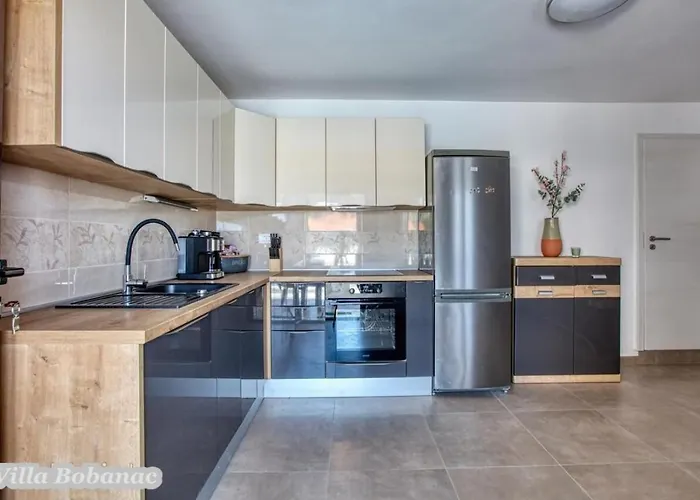 בית נופש With Heated Swimming Pool 70 Meters From The Beach-bobanac *