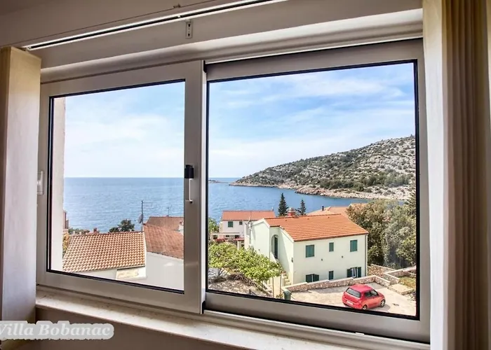 With Heated Swimming Pool 70 Meters From The Beach-bobanac בית נופש *