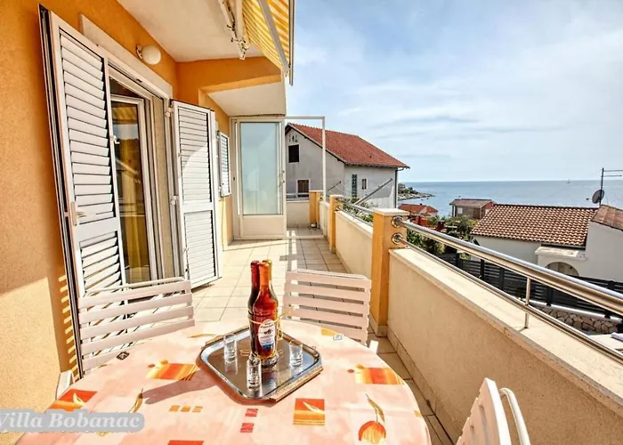 With Heated Swimming Pool 70 Meters From The Beach-bobanac Tatil Evi *