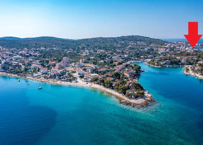 With Heated Swimming Pool 70 Meters From The Beach-bobanac